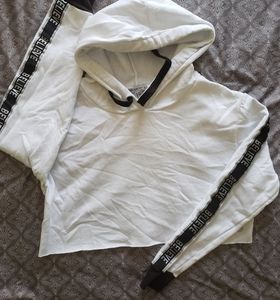 🎊 BOGO 🎊Forever 21 cropped hoodie